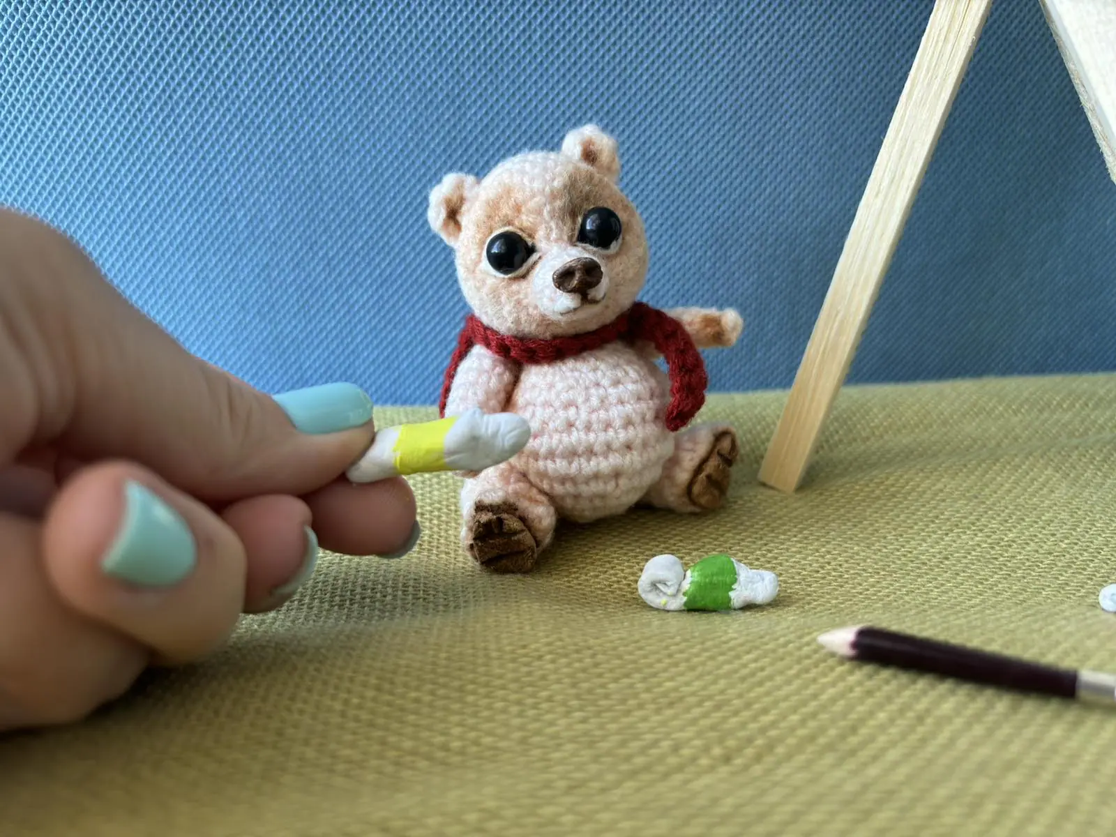 The bear-artist and his friend Oduvan. miniature 2 5.jpg