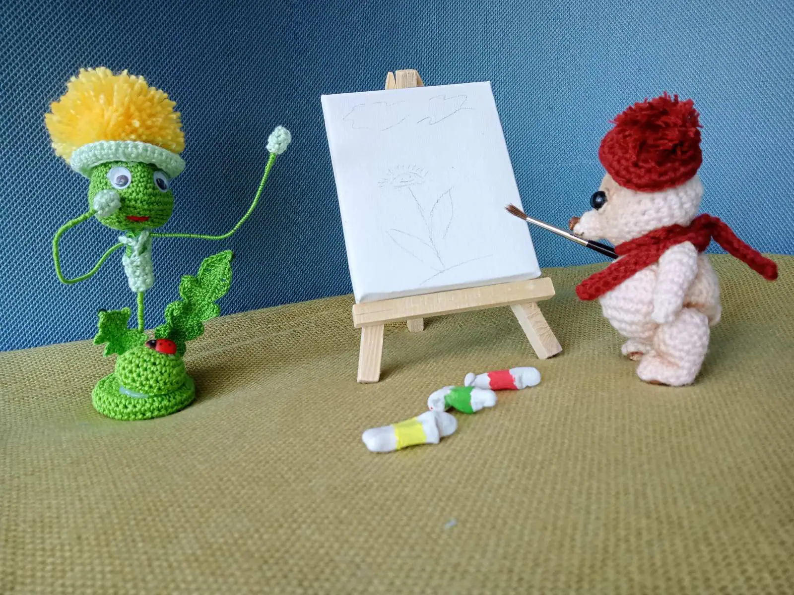 The bear-artist and his friend Oduvan. miniature 4 8.jpg