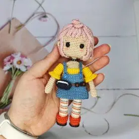 jade-crochet-doll-1