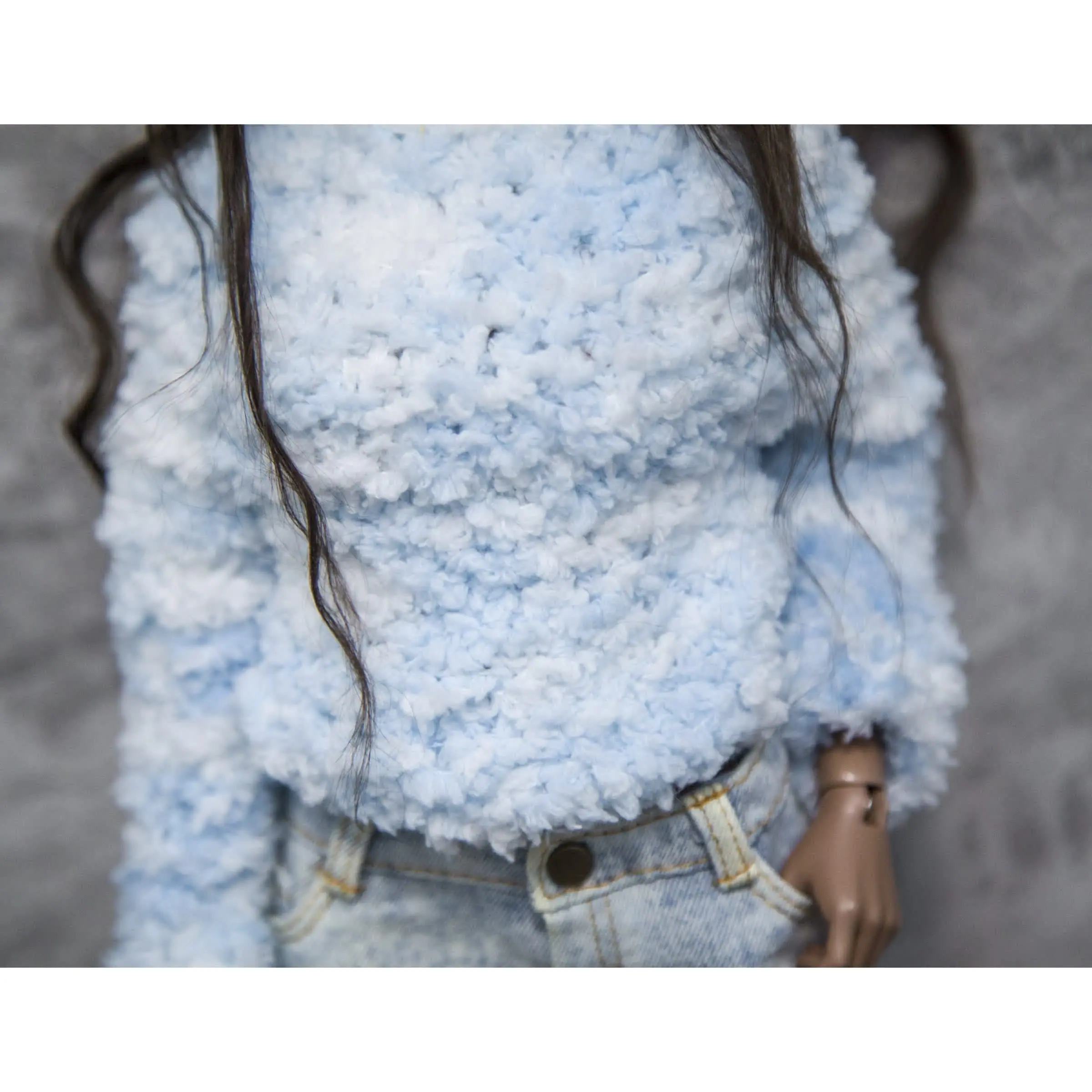Knitted sweater white + lt. blue for IpleHouse FiD 2 7.jpg