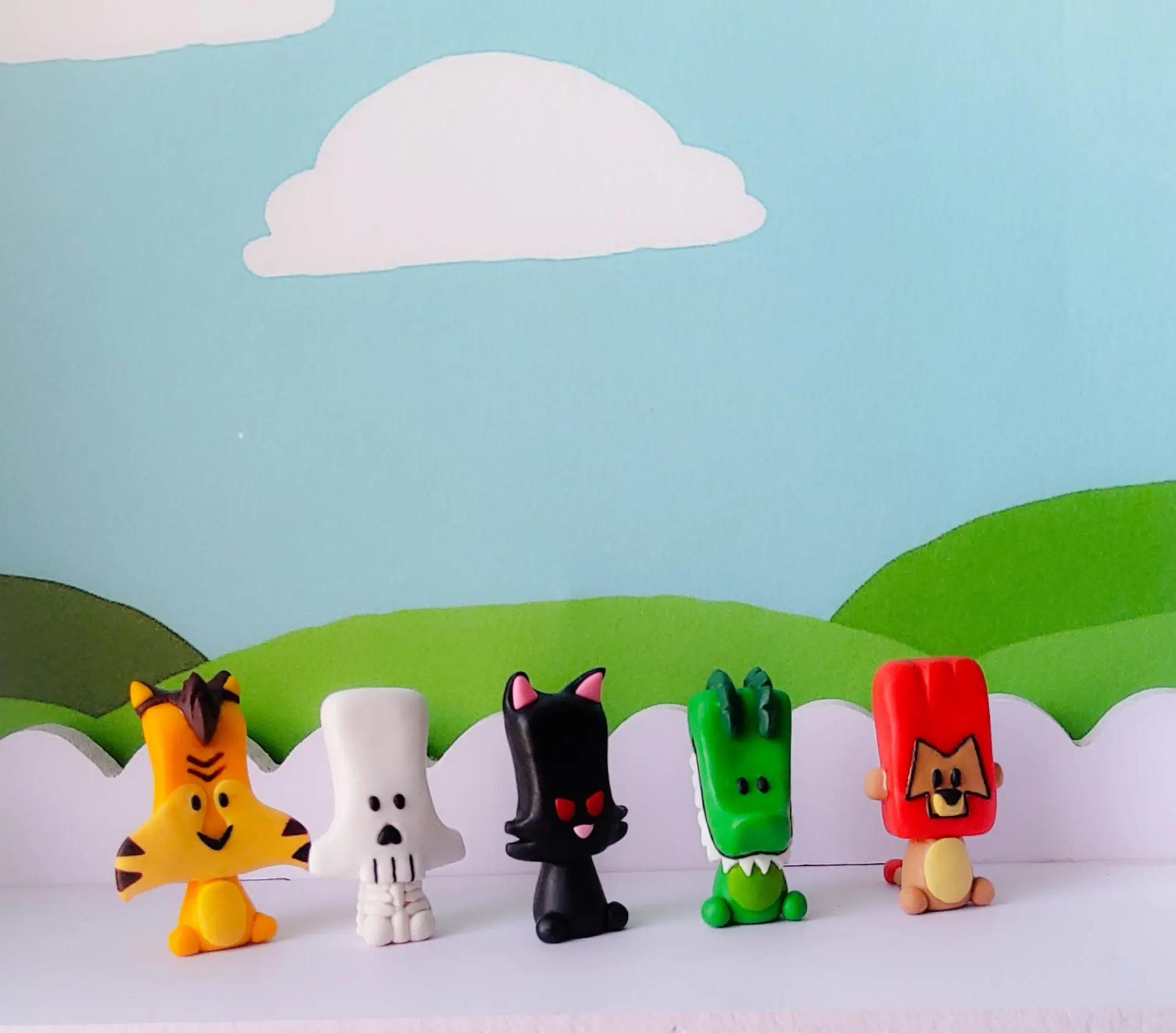 Set of 17 figures Zooba suspects toys Jade Larry Donna Malvin 1
