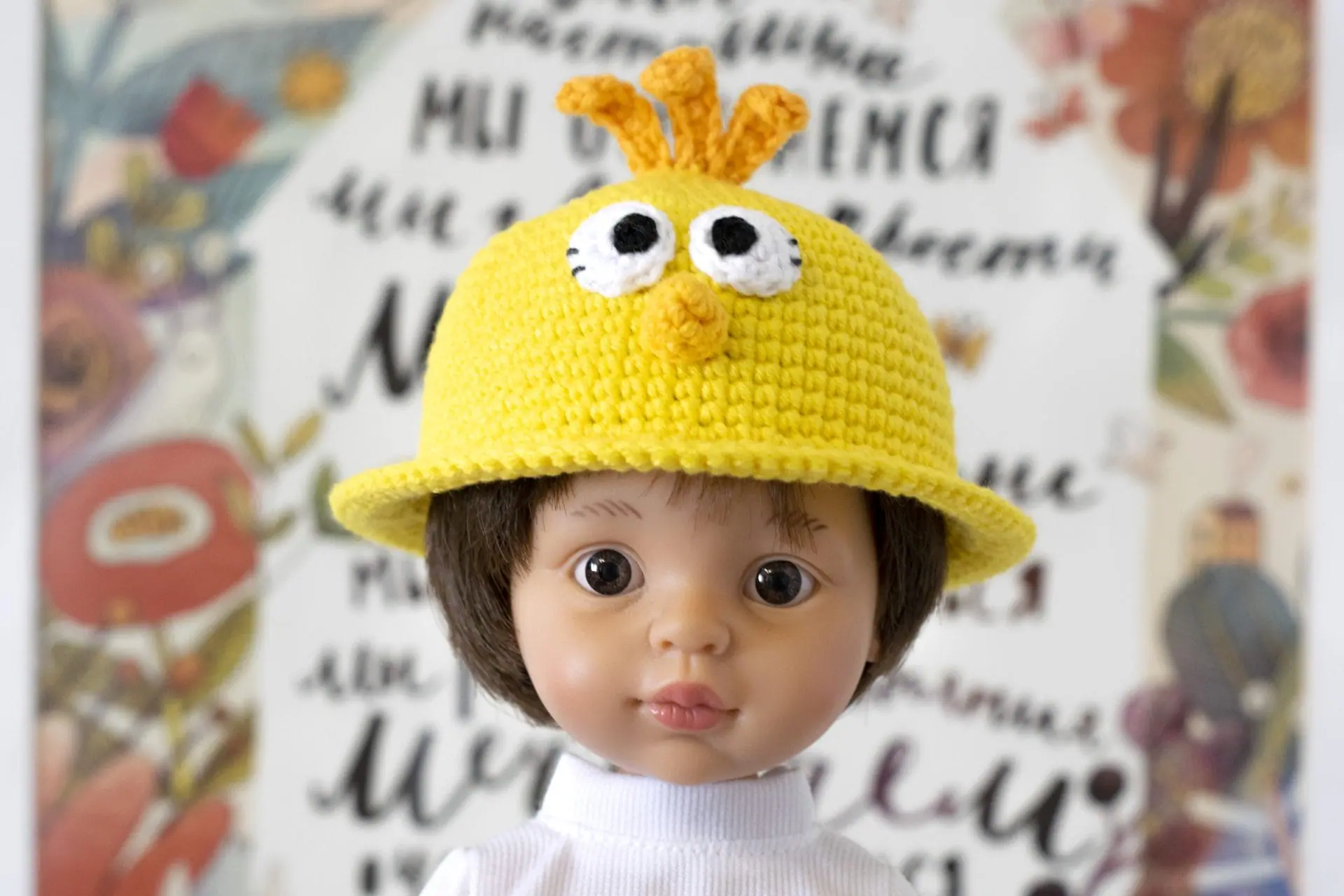 Crochet chicken hat for 13-inch Paola Reina doll, Meadow Dampling 5 dsc 0856a.jpg