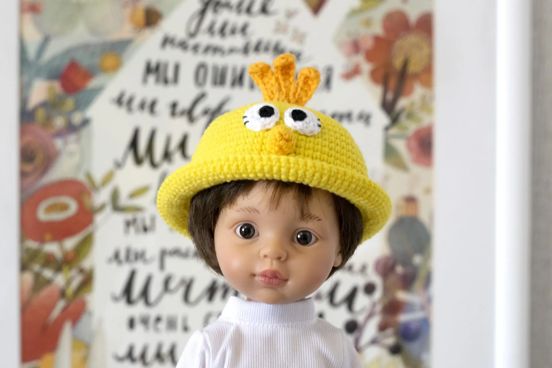 Crochet chicken hat for 13-inch Paola Reina doll, Meadow Dampling 1 dsc 0887.jpg