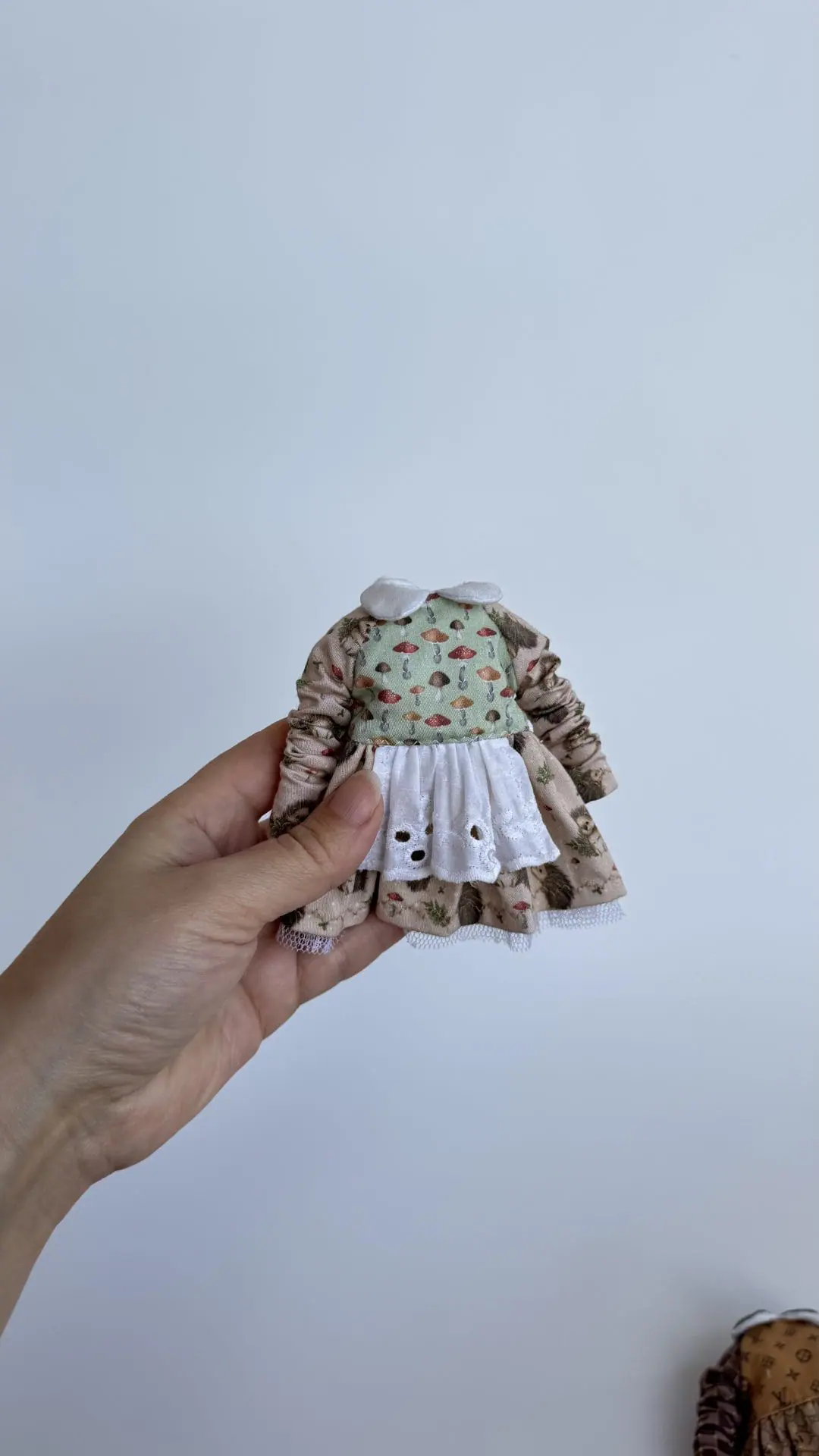 Blythe doll sweater with embroidery 3 img 5318.jpeg
