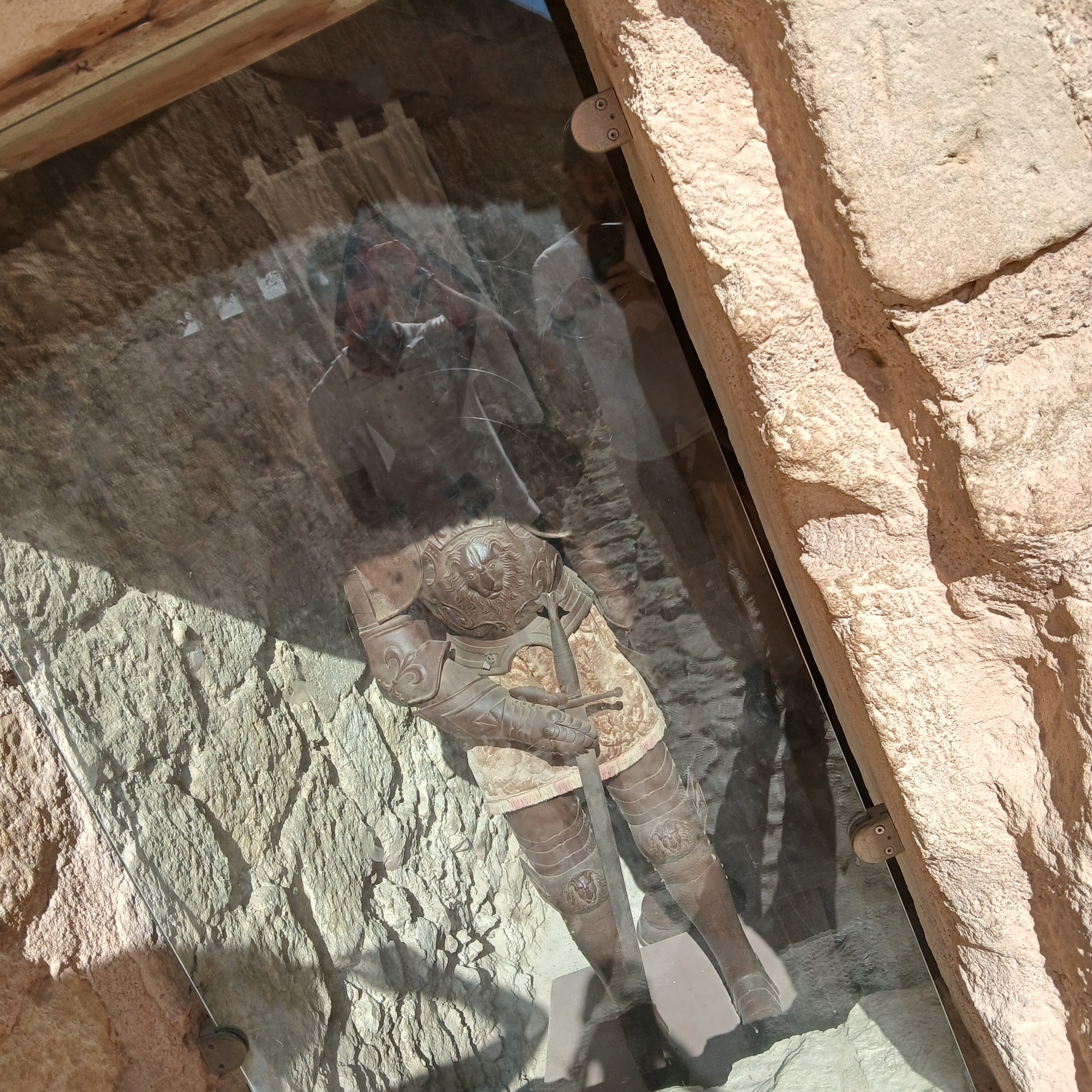 Some dank medieval armor