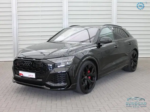Audi RSQ8