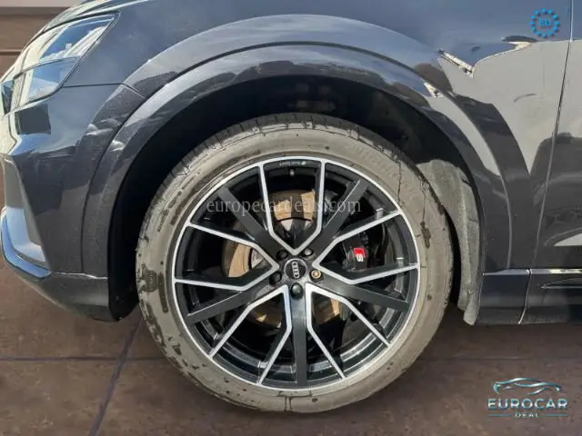 Audi SQ8