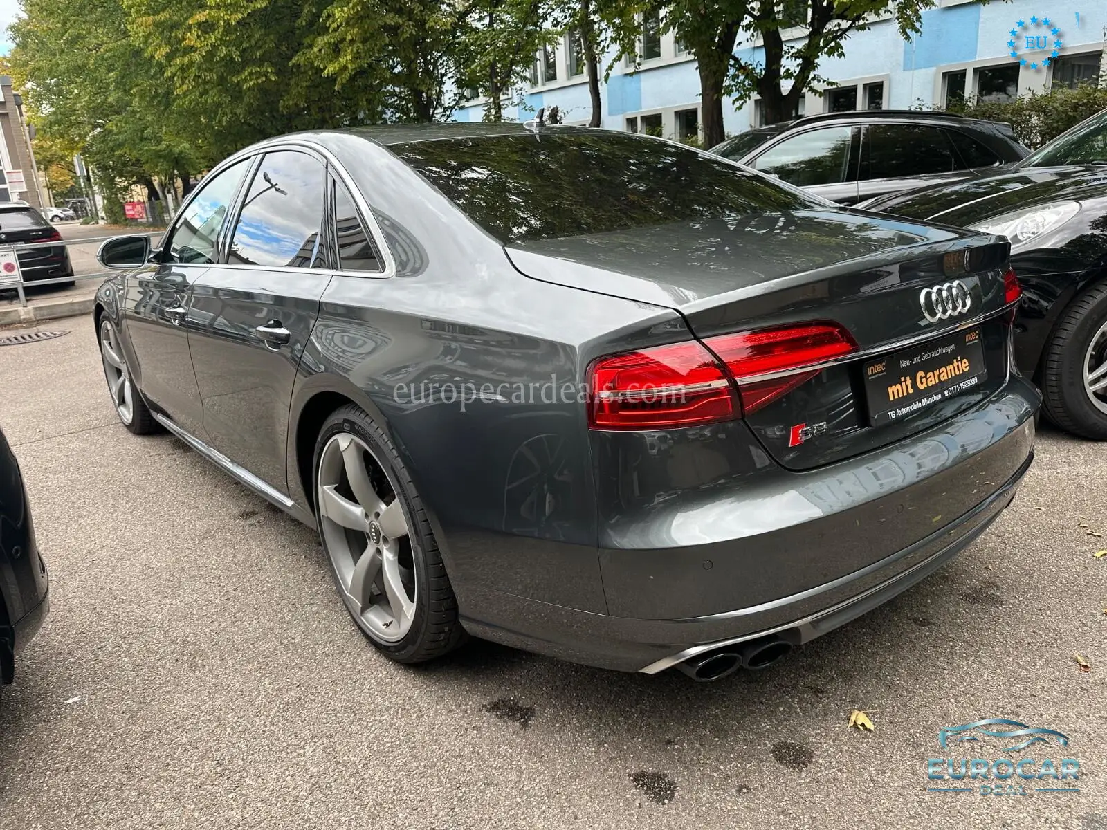 Audi S8