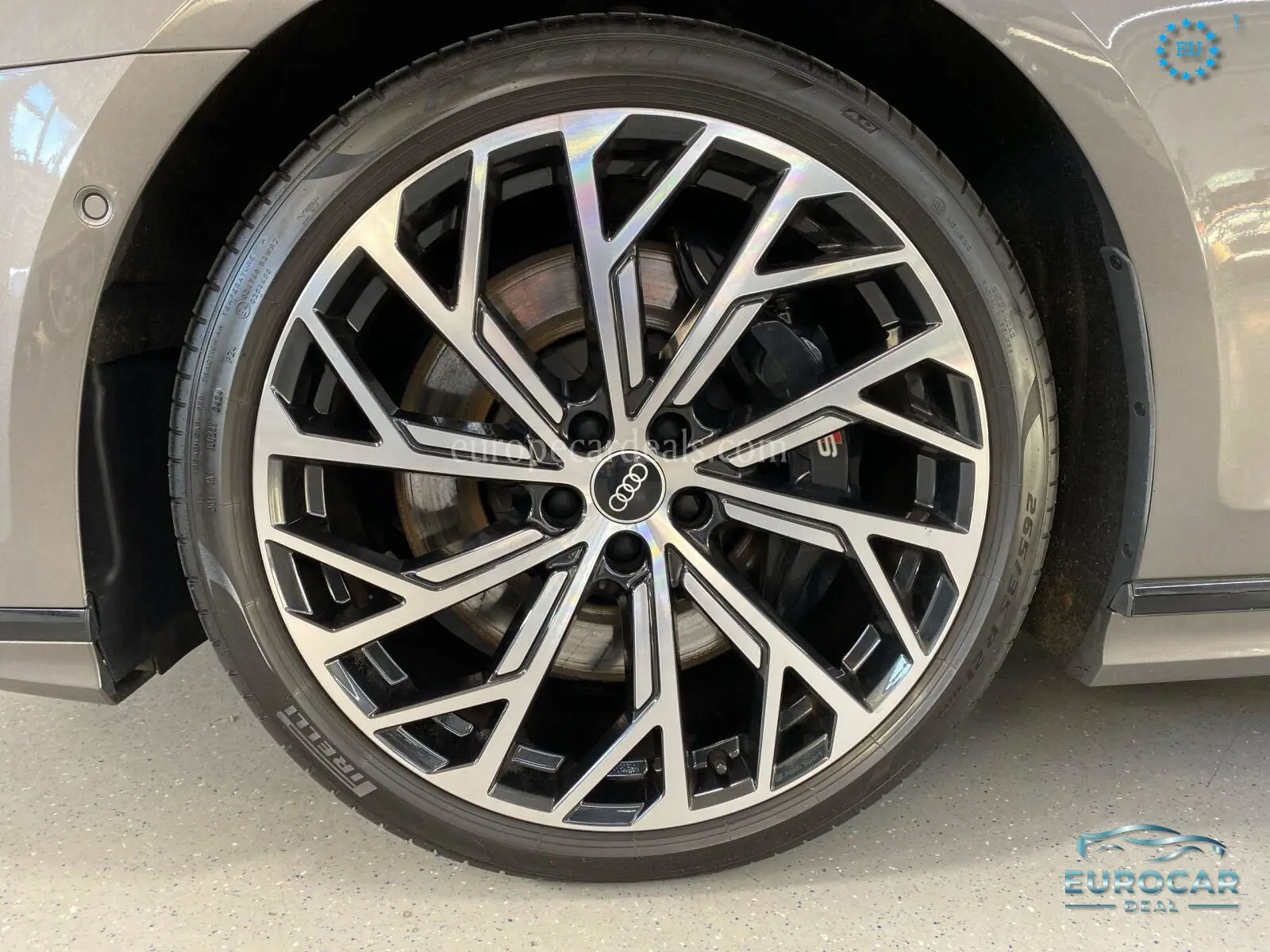 Audi S8