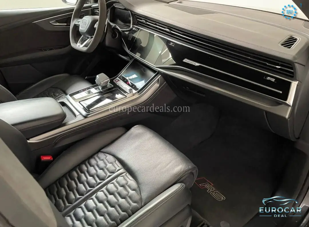 Audi RSQ8