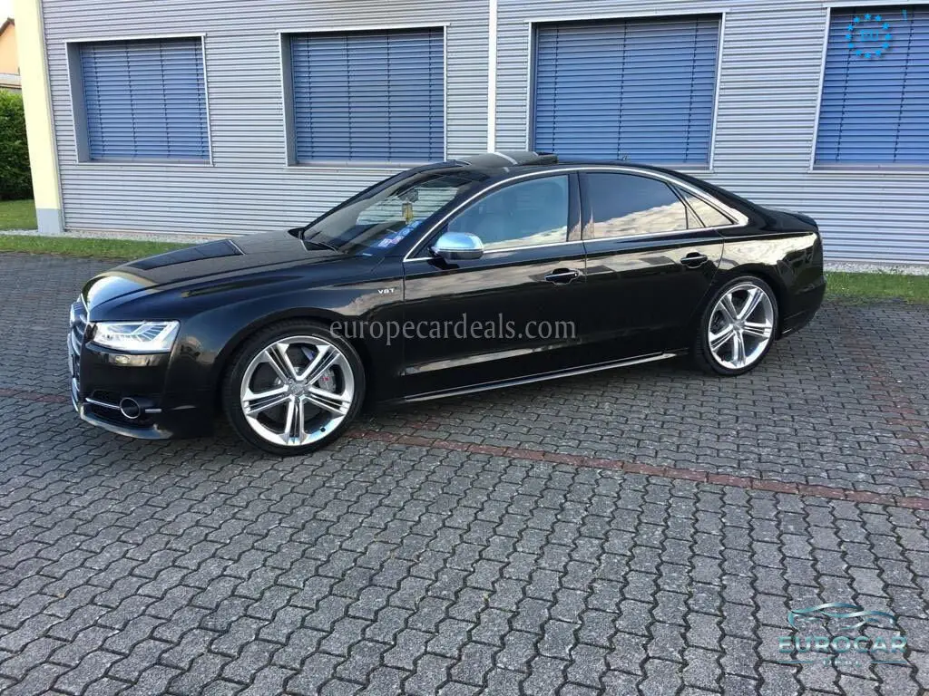 Audi S8