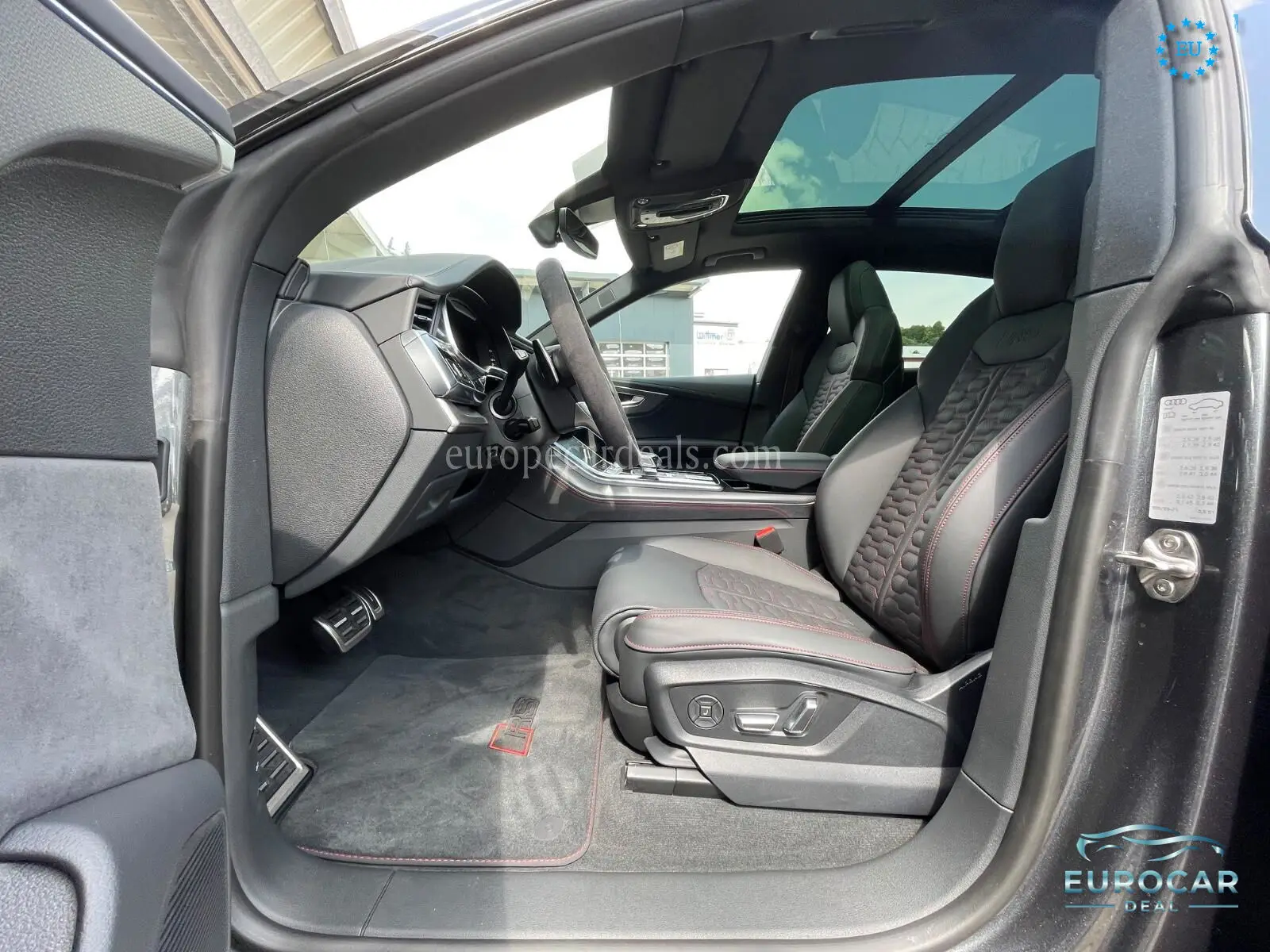 Audi RSQ8