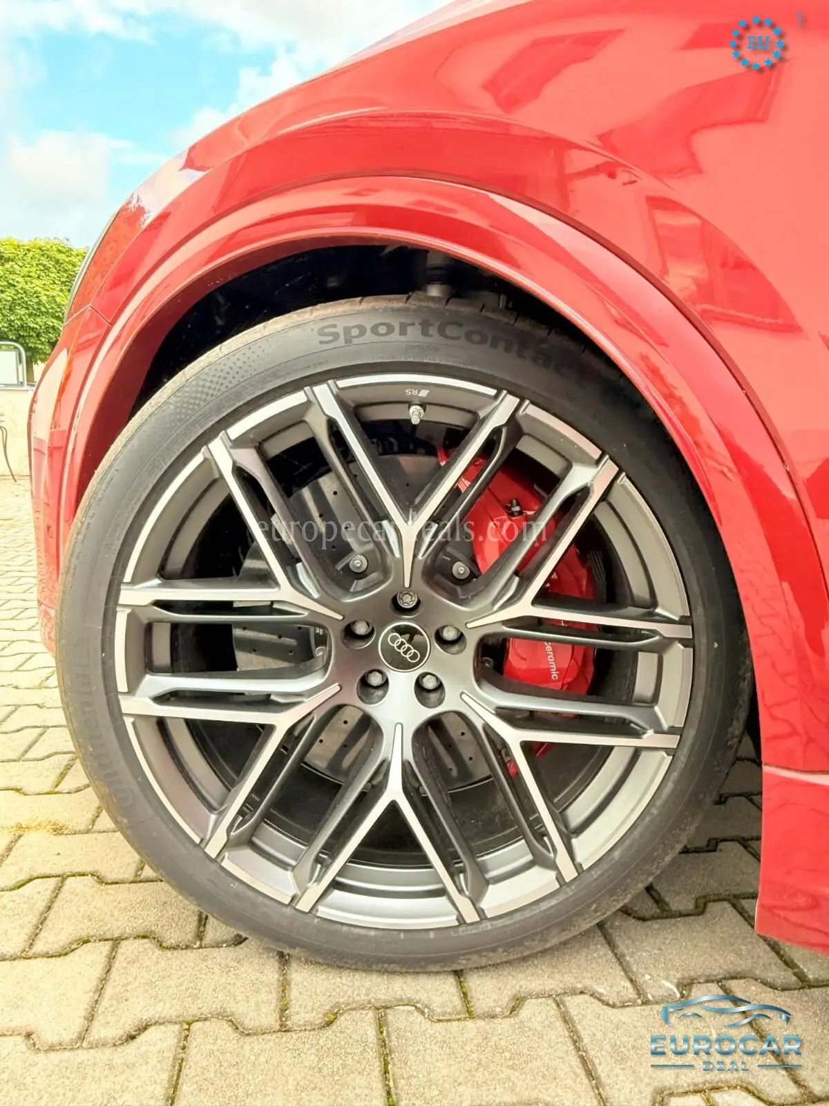 Audi RSQ8