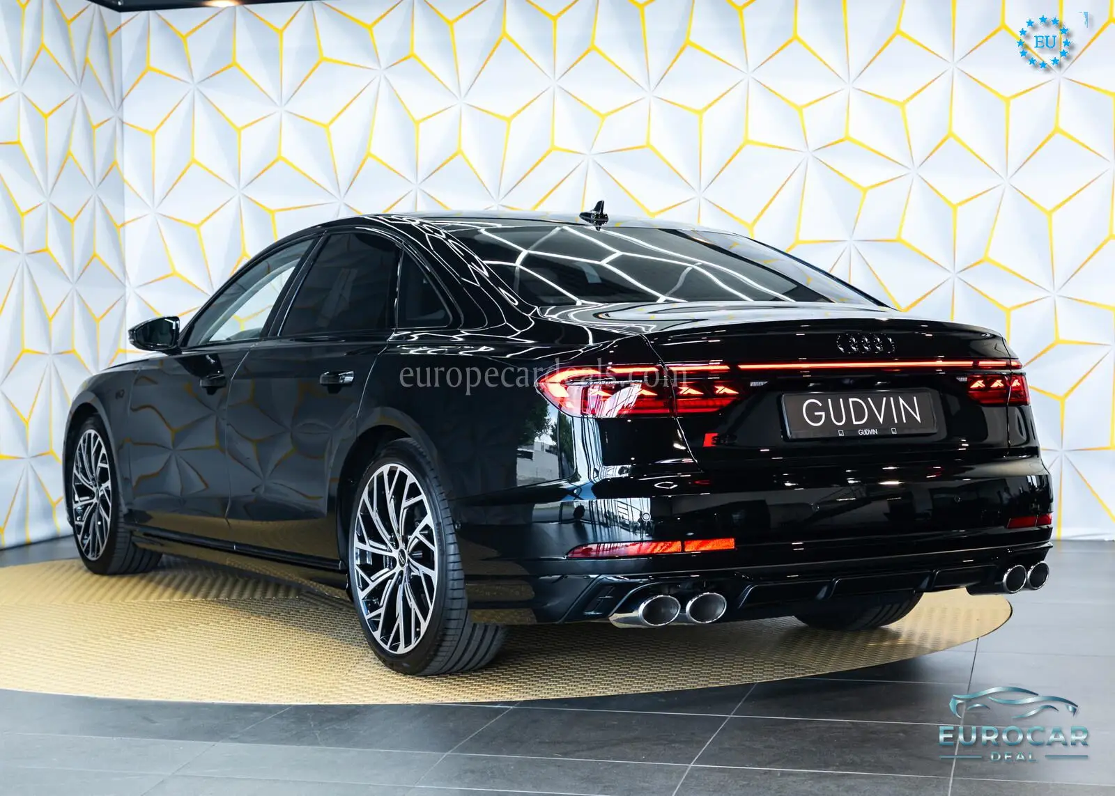 Audi S8