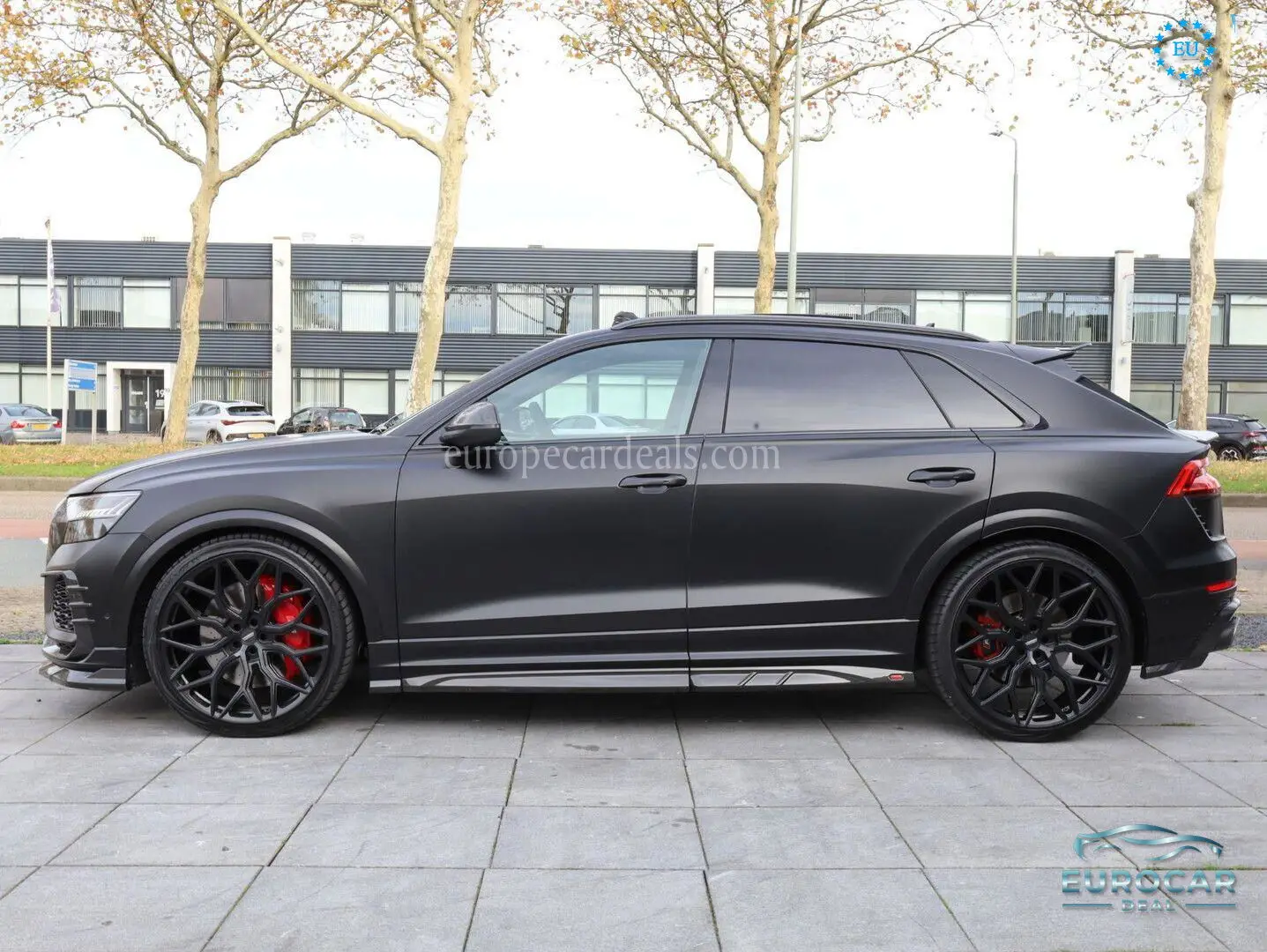 Audi RSQ8