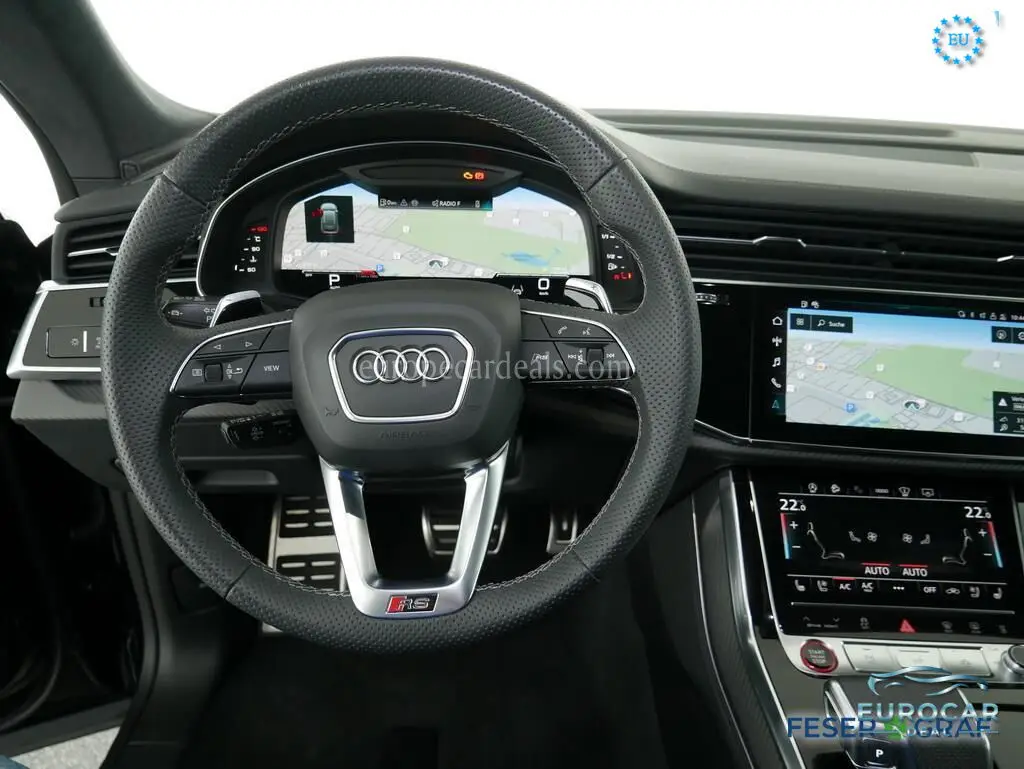 Audi RSQ8