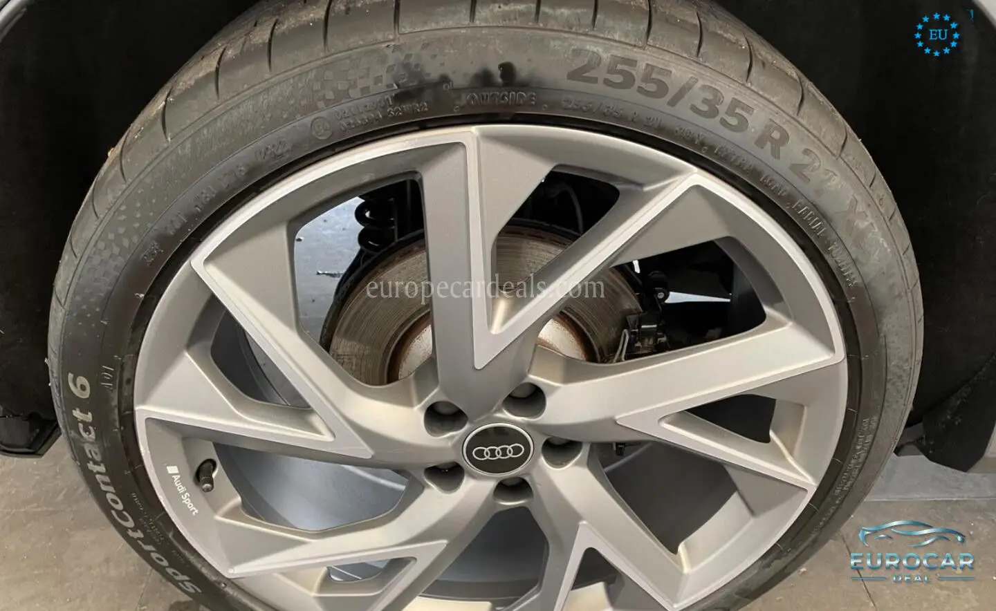 Audi RSQ3