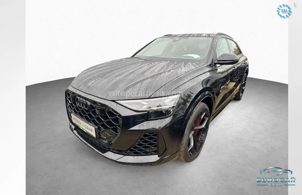 Audi RSQ8