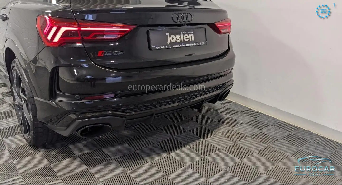 Audi RSQ3