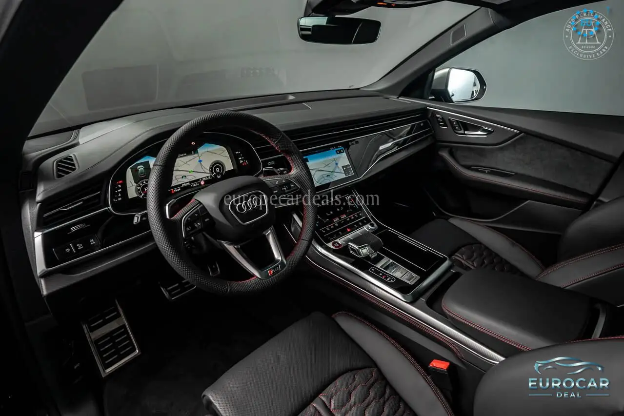 Audi RSQ8