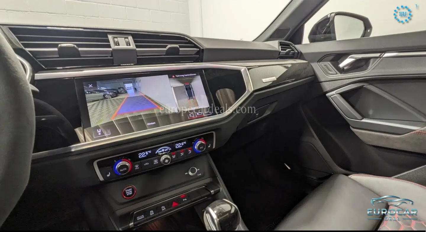 Audi RSQ3