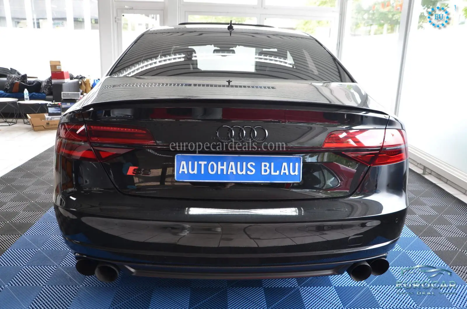 Audi S8