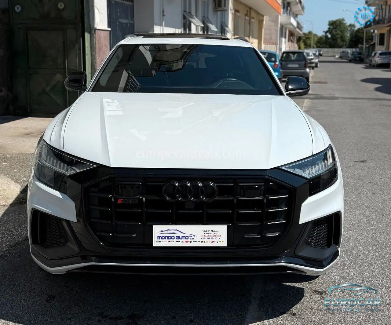 Audi Q8