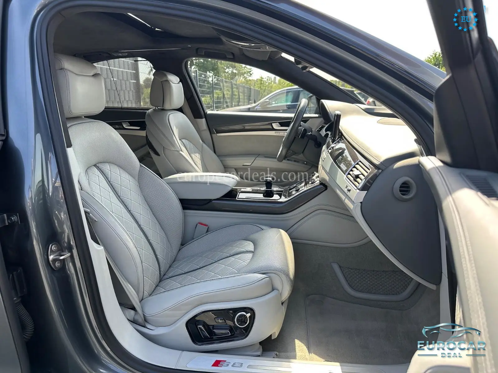 Audi S8