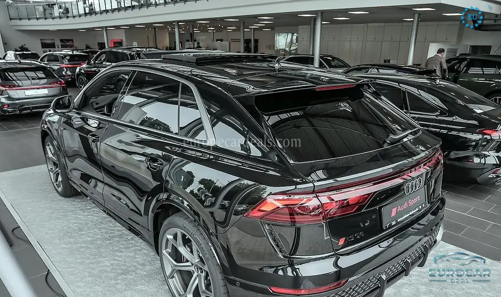 Audi RSQ8