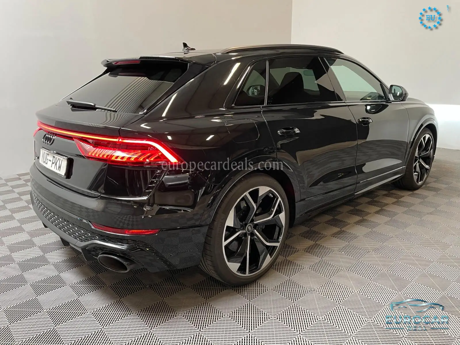 Audi RSQ8