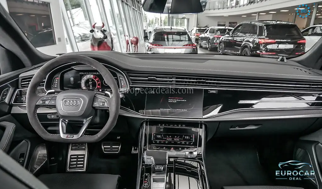 Audi RSQ8