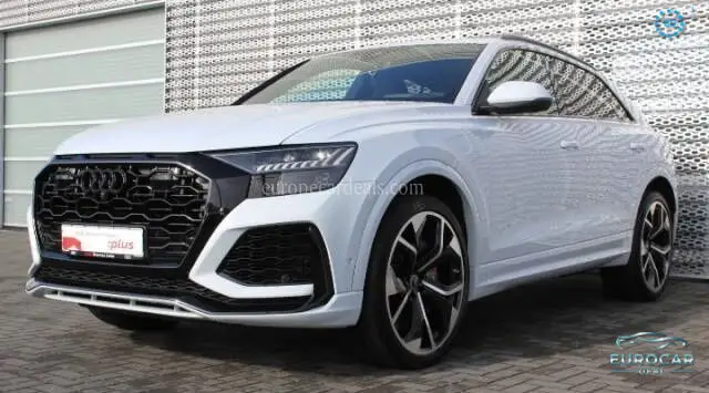 Audi RSQ8