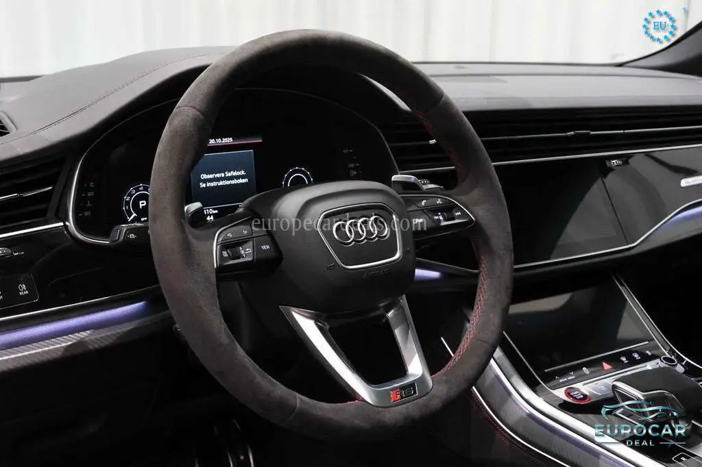 Audi RSQ8