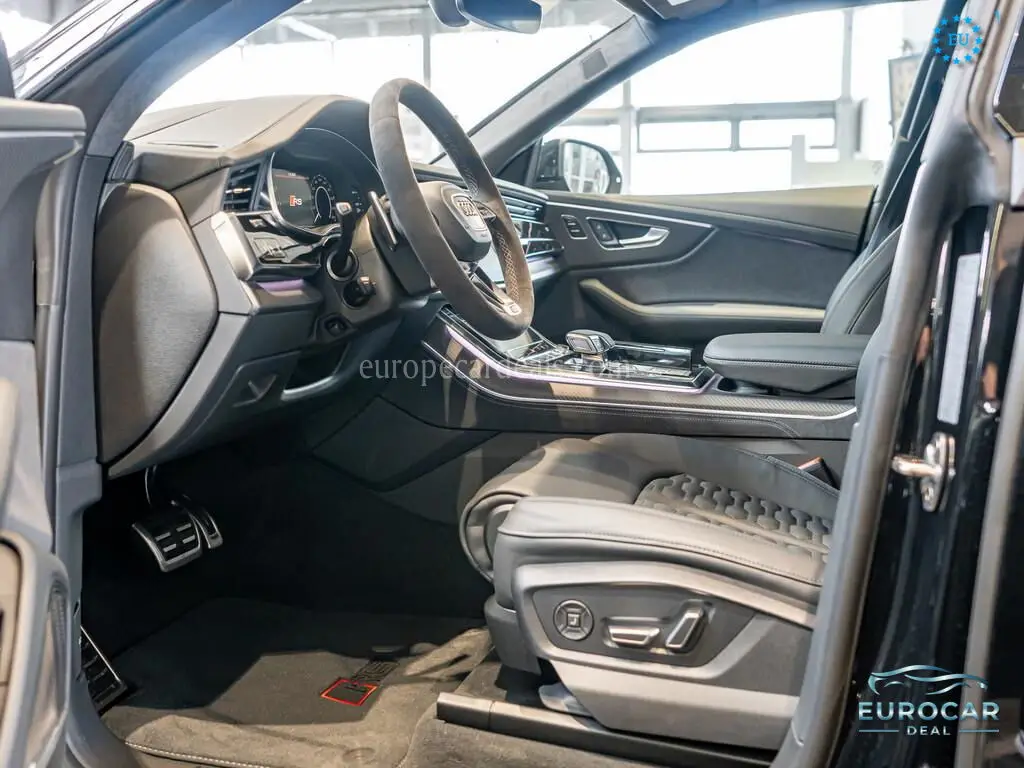 Audi RSQ8