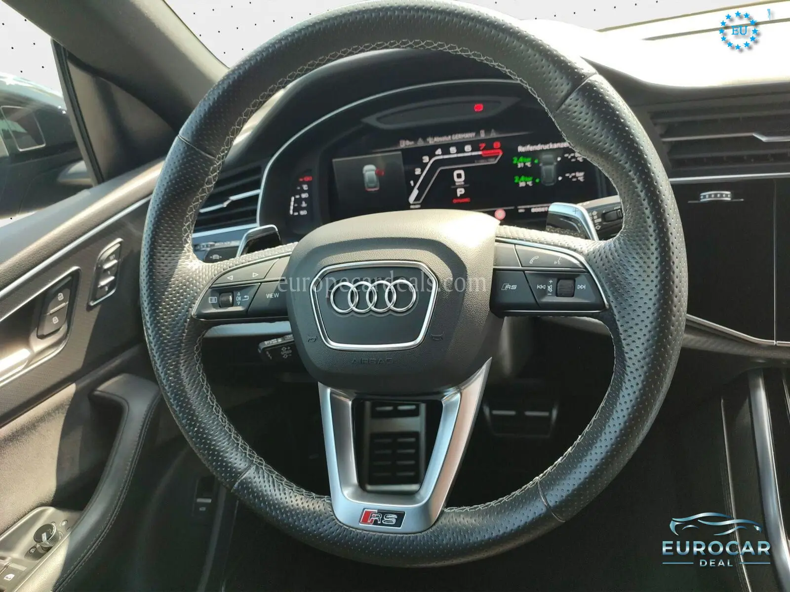 Audi RSQ8