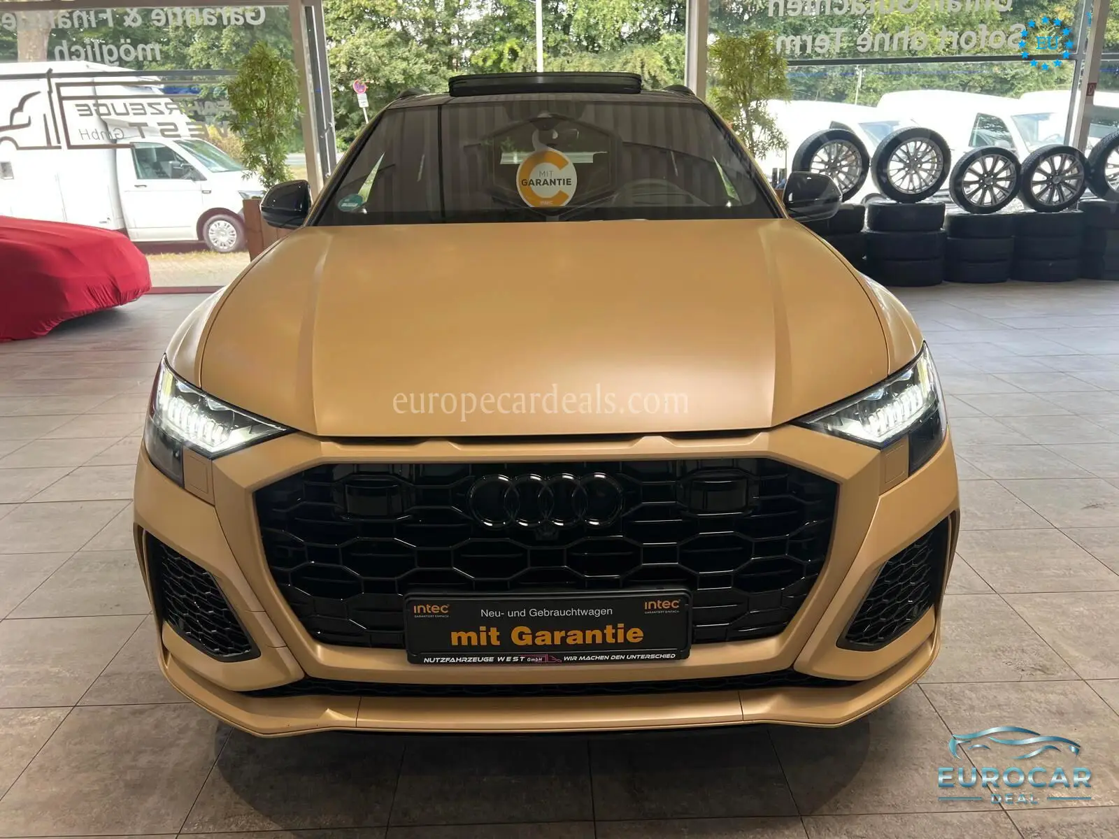 Audi RSQ8