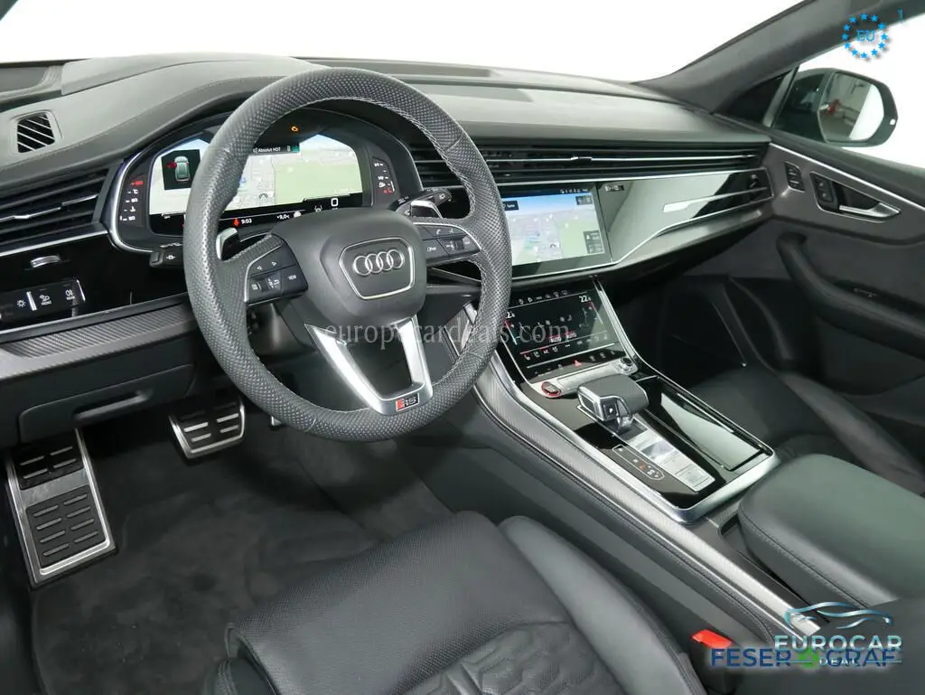 Audi RSQ8