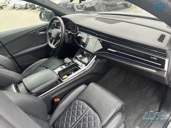 Audi SQ8