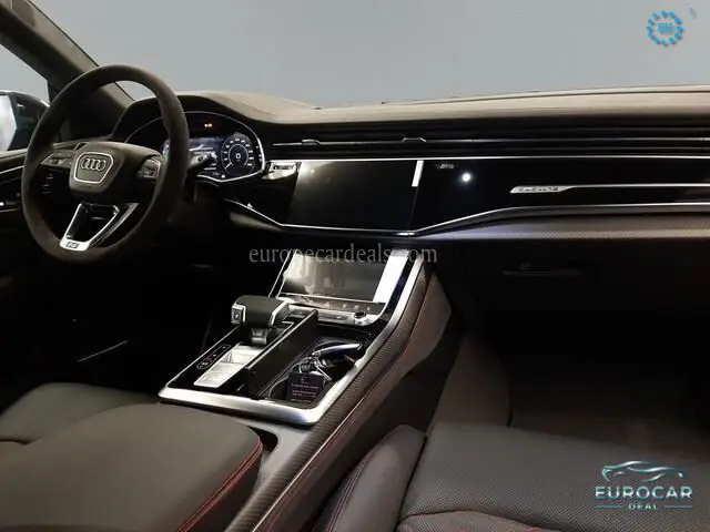 Audi RSQ8