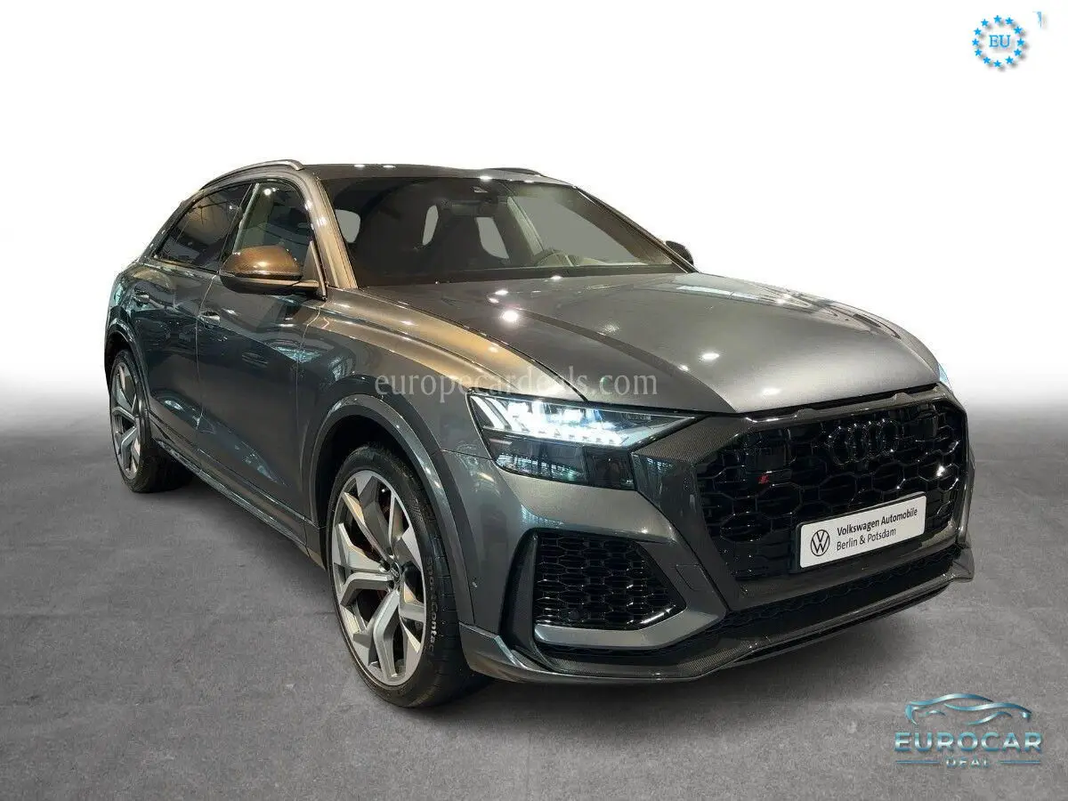 Audi RSQ8