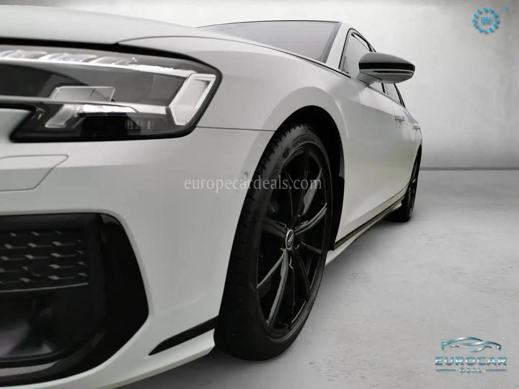 Audi S8