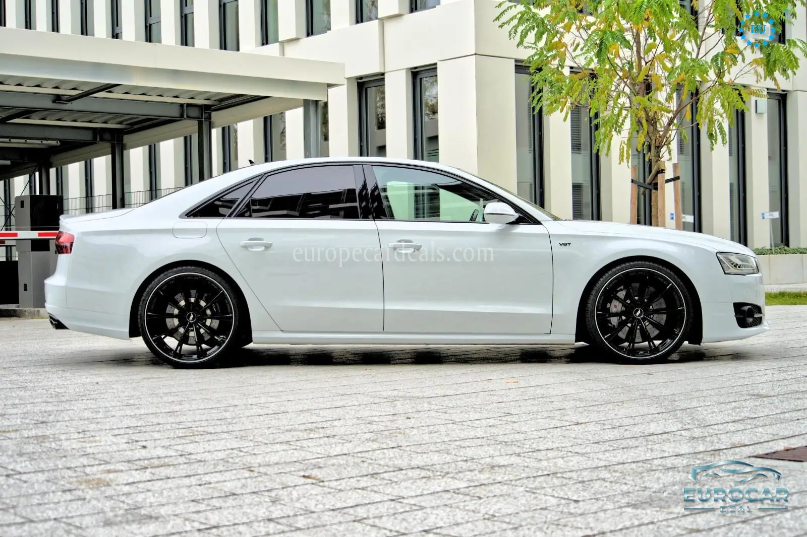 Audi S8