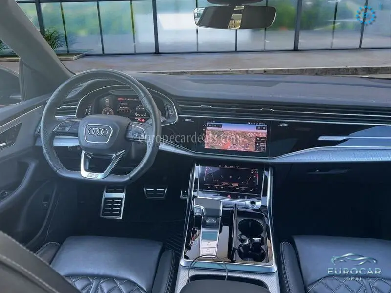 Audi Q8