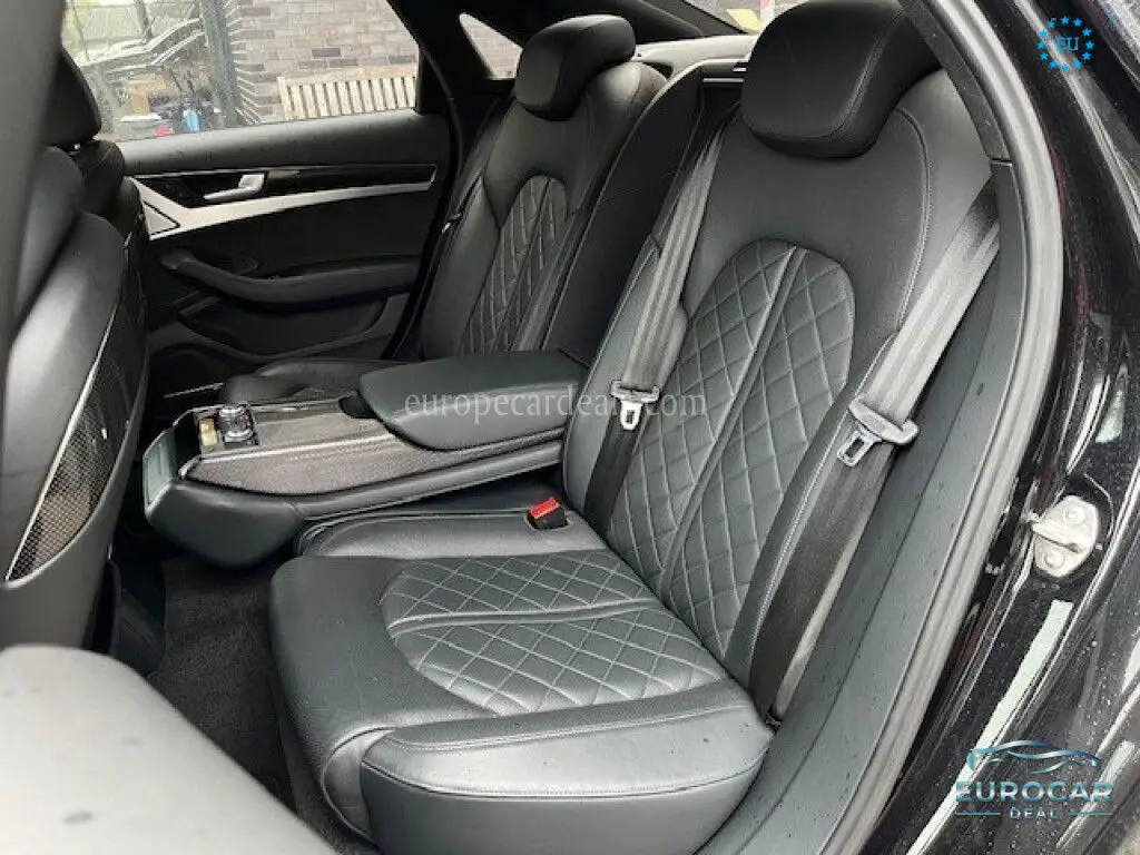 Audi S8