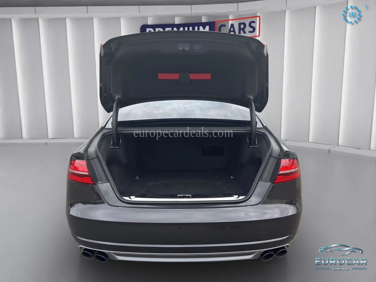 Audi S8