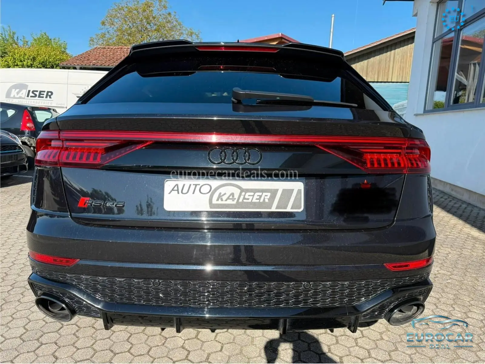 Audi RSQ8