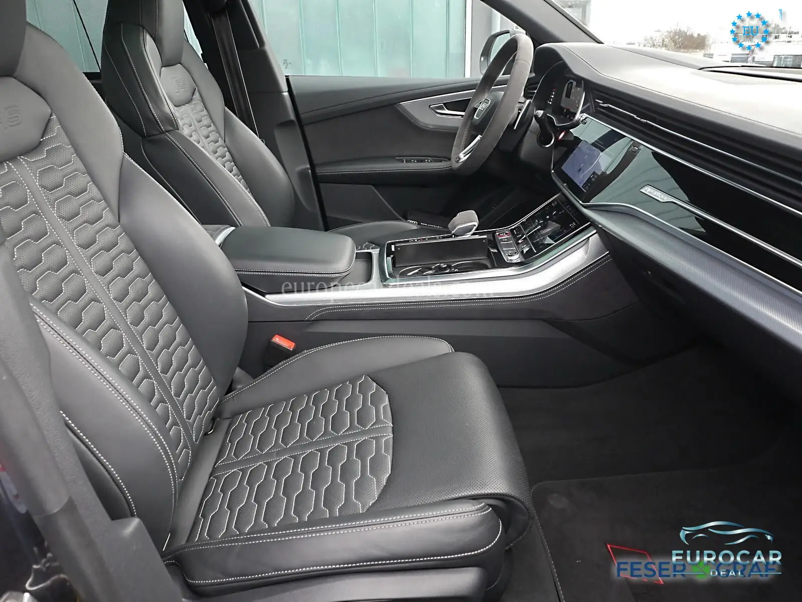 Audi RSQ8