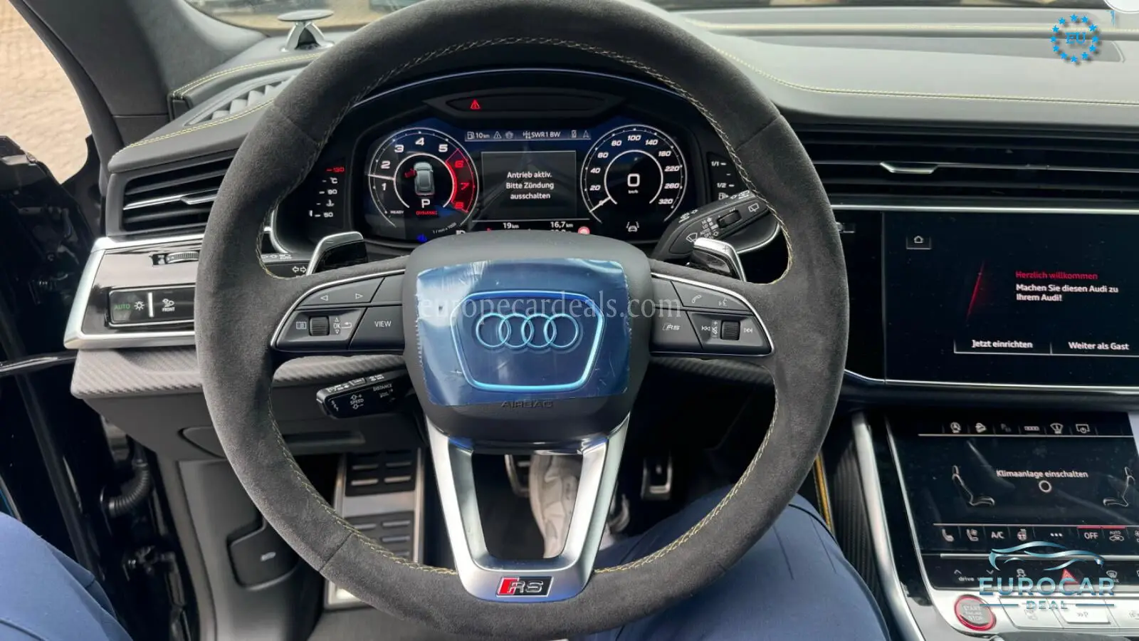 Audi RSQ8
