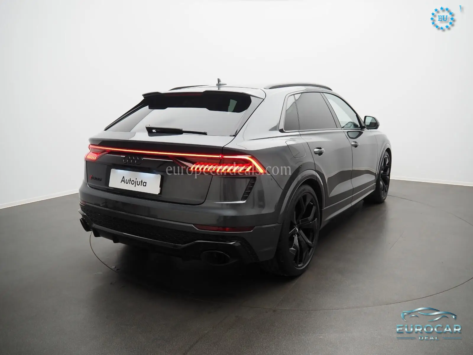 Audi RSQ8