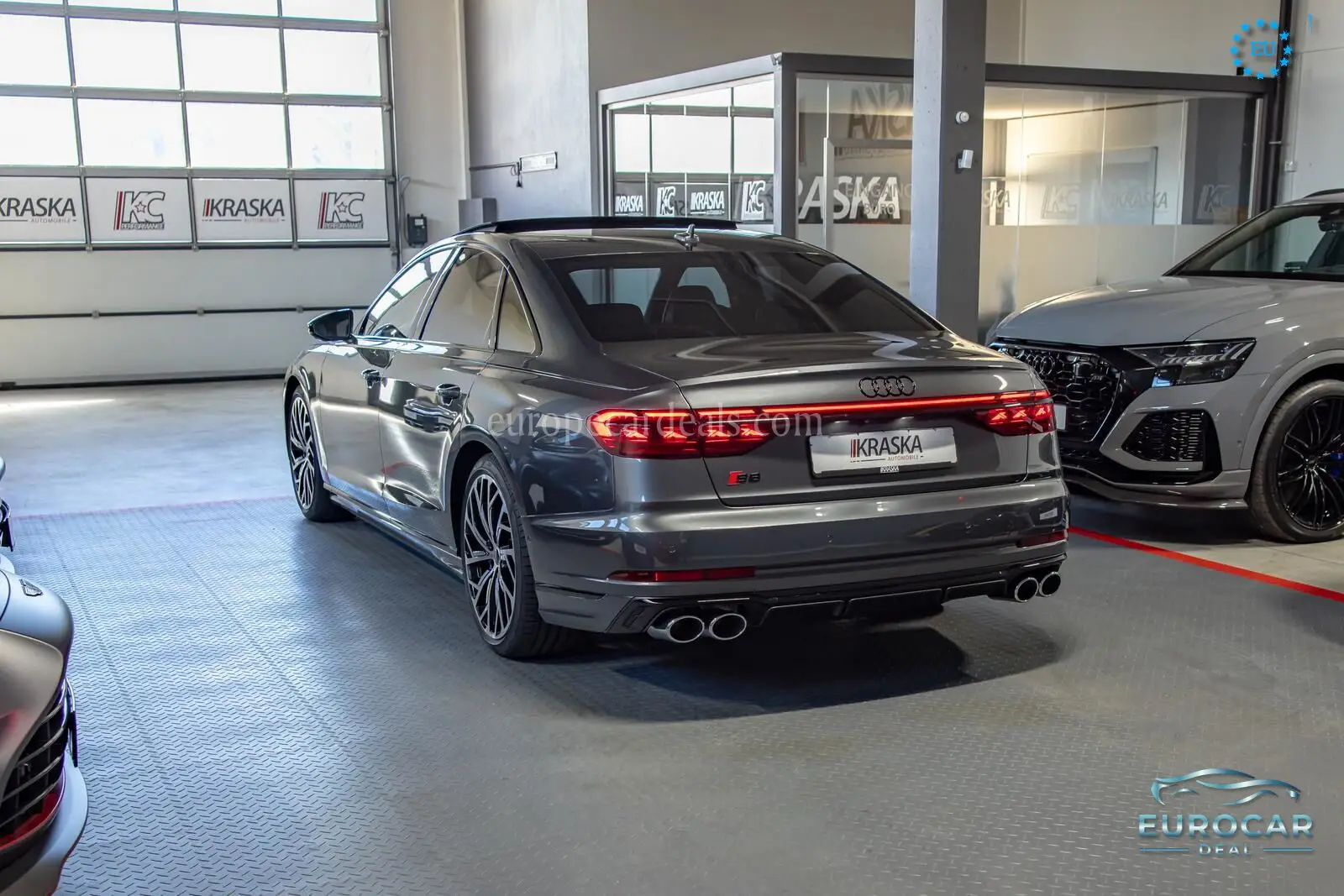 Audi S8